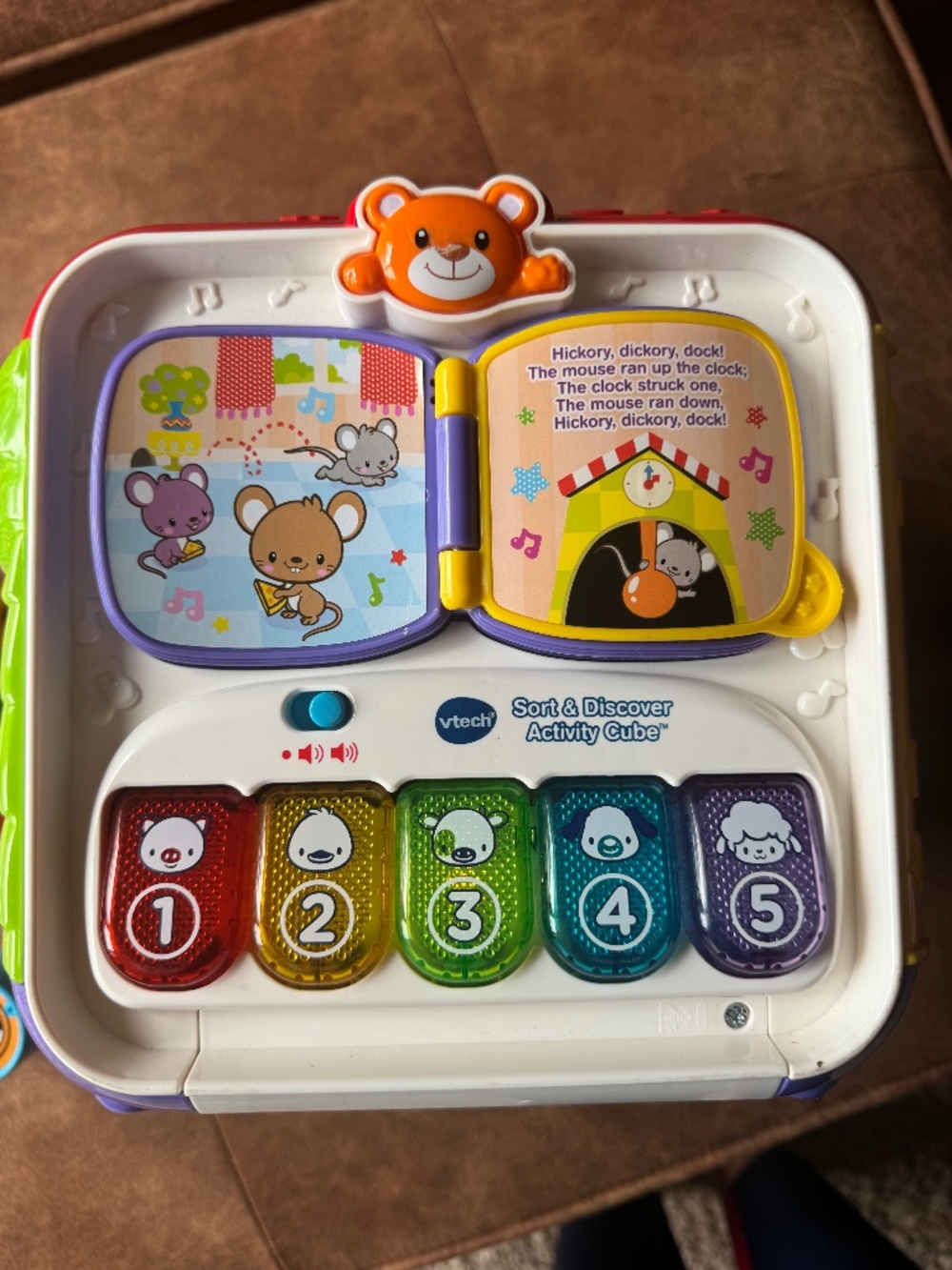 Vtech activity cube with shapes